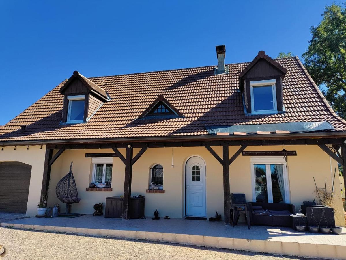 Colette Alain Maxime Bed & Breakfast Lapalisse Exterior photo