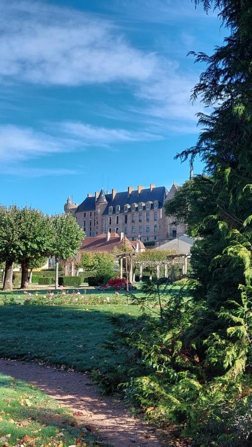 Colette Alain Maxime Bed & Breakfast Lapalisse Exterior photo